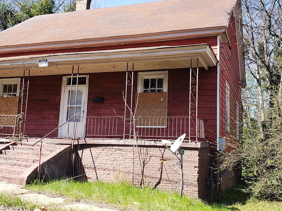 2nd image of 1825 3rd St