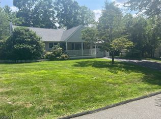 14 Lenape Way, Randolph, NJ 07869