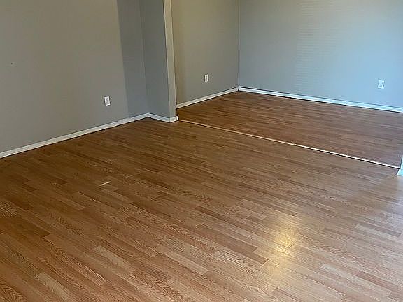 2nd image of 6924 Benwood Sq