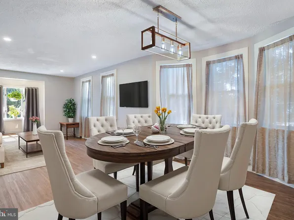 17 Theodore Ave, Maple Shade, NJ 08052