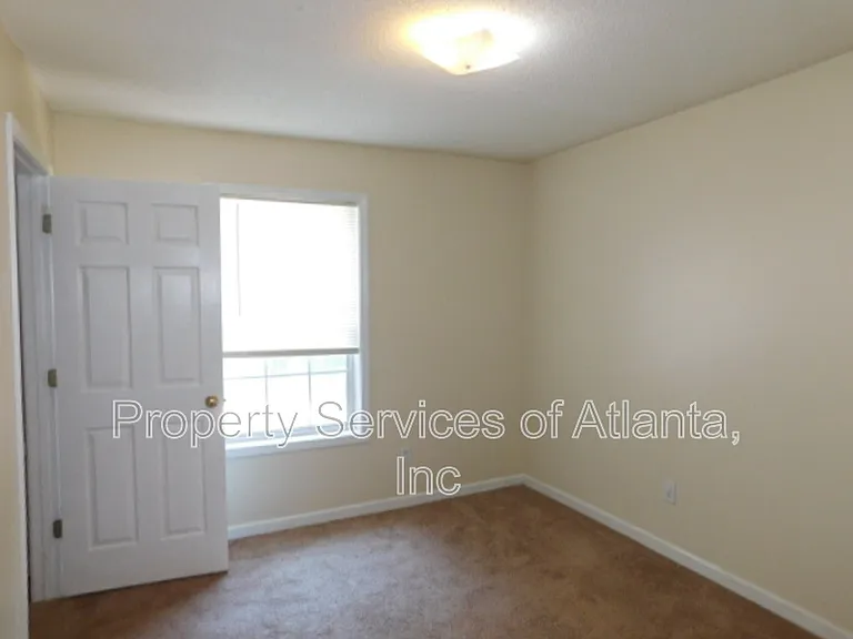 4910 Baker Ridge Pl — Photo 10