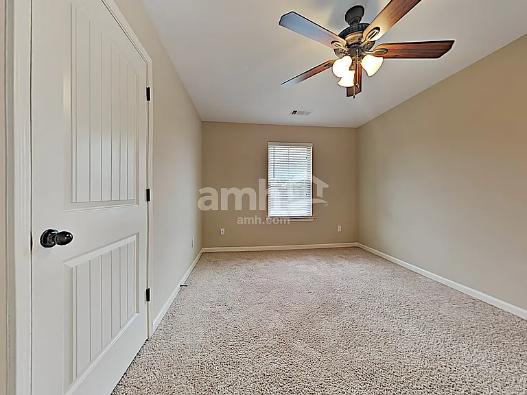 4957 Shira Dr — Photo 16