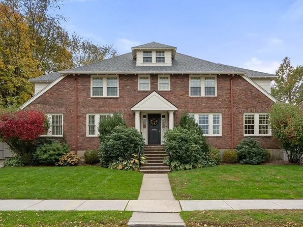 11 Adams St, Belmont, MA 02478