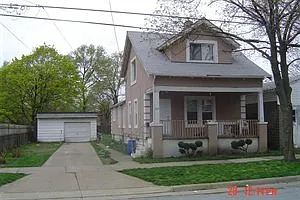 813 Franklin St photo 1