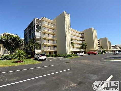 2nd image of 36 Yacht Club Dr APT 605