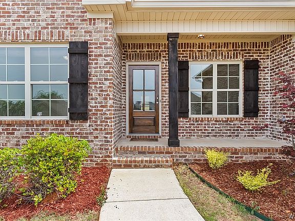 3rd image of 572 Camille Ln