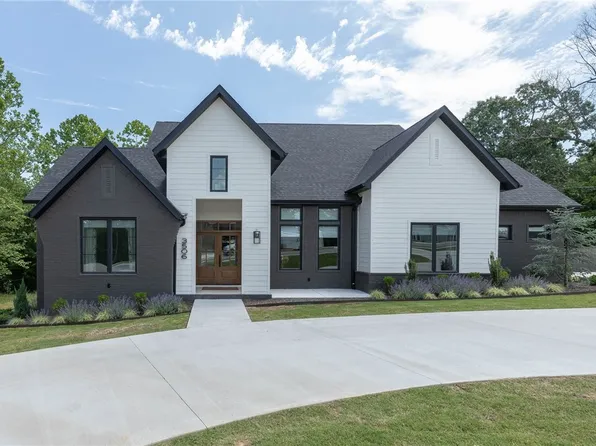 3506 N Sweet Osage Ln, Fayetteville, AR 72704