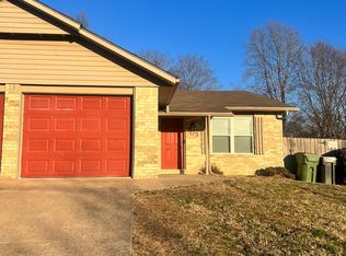 703 S 28th St, Rogers, AR 72758