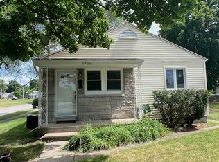 2326 Rockne Dr, South Bend, IN 46615