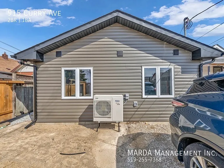 915 Curry Ave — Photo 14
