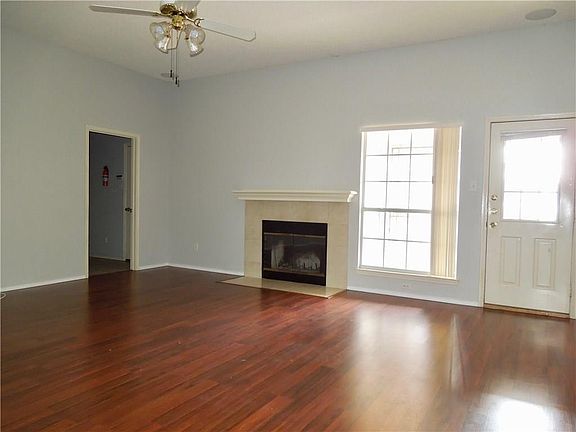 5th image of 906 Greenridge Dr