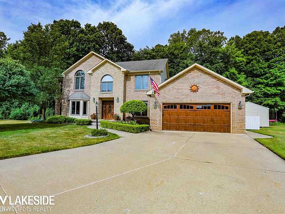 4th image of 8561 S Fernwood Ct