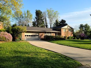 3506 Forest Brook Dr, Louisville, KY 40207