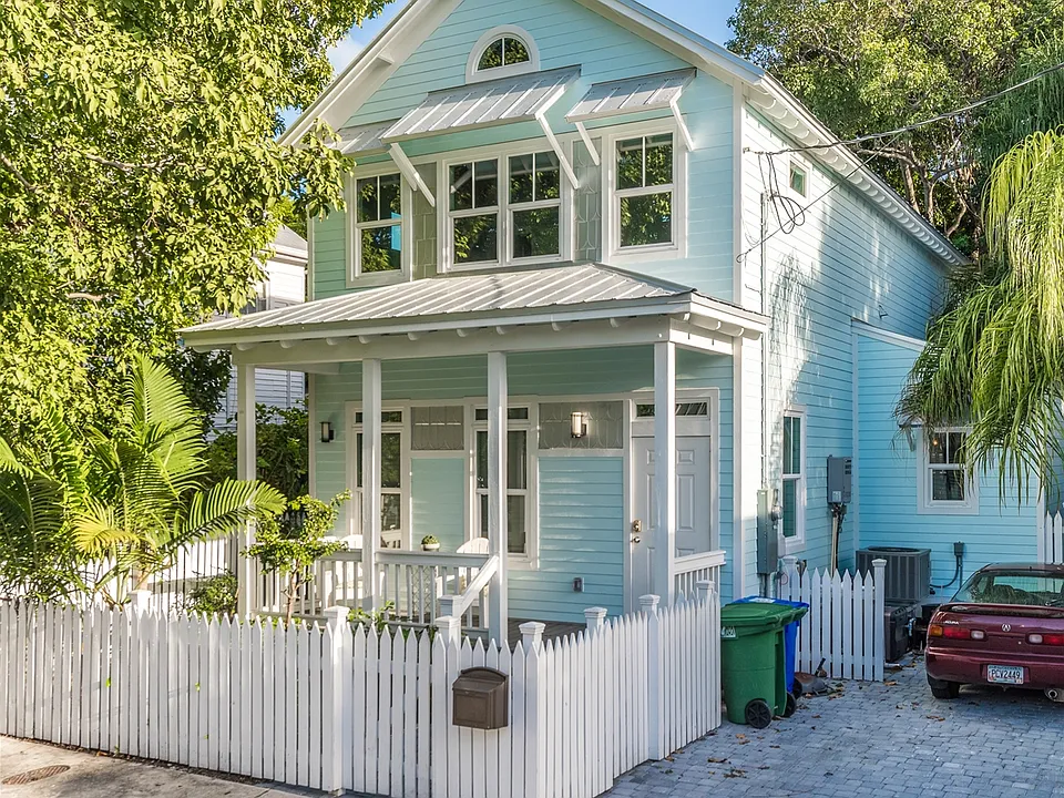 416 Louisa St