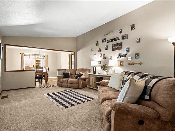 4th image of 15886 Gibboney Ln