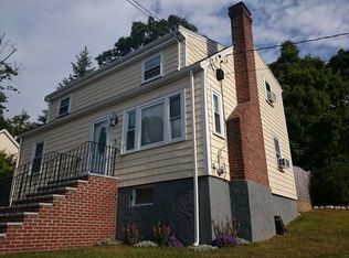 5 Baker St, West Roxbury, MA 02132