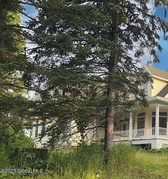2nd image of 2278 Gordon Road