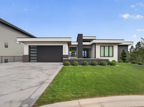 2509 Tallus Heights Dr, West Kelowna, BC V4T 3M2
