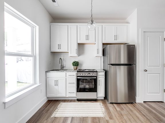 2nd image of 1106 N 32nd St #1