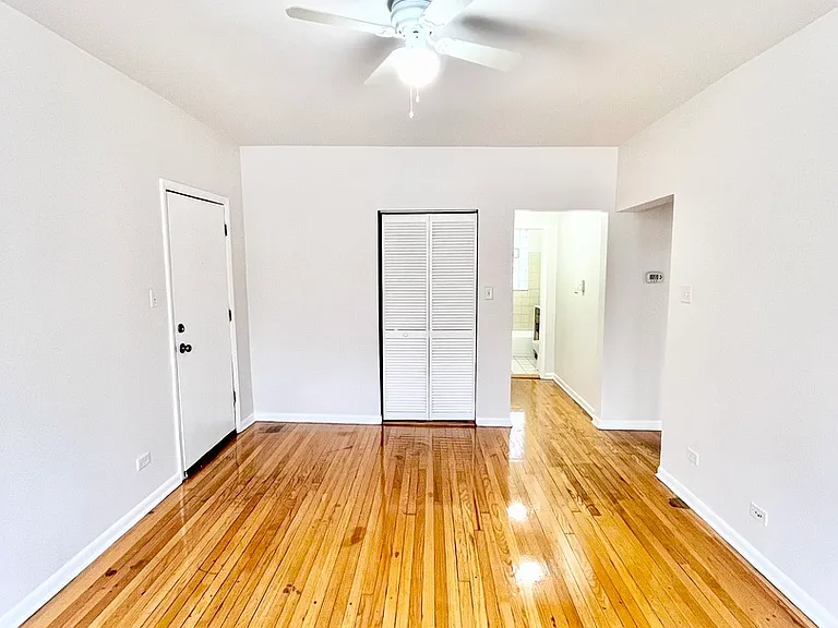 3918 W Augusta Blvd #1 — Photo 3