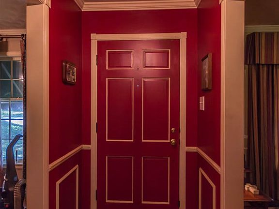 3rd image of 1420 Estate Dr
