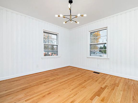 5th image of 2312 Sheffield Rd