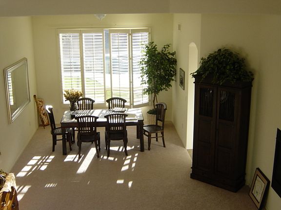 4th image of 2934 N Avoca Cir