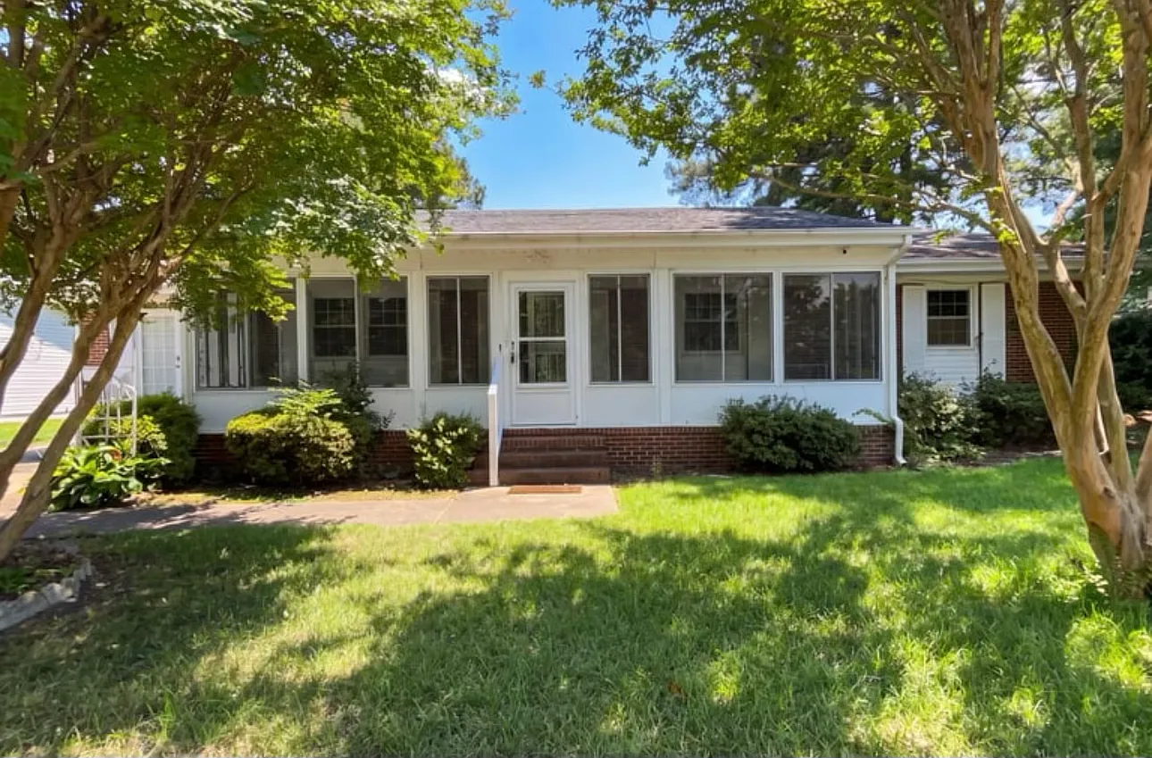 3 bed, 1678 sqft, $2,410 — Photo 3