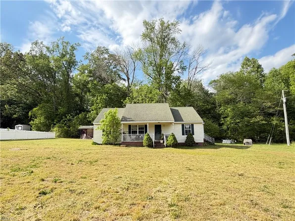 5895 Spivey Run Rd, Suffolk, VA 23438