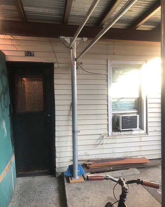 2nd image of 528 Wales Ave