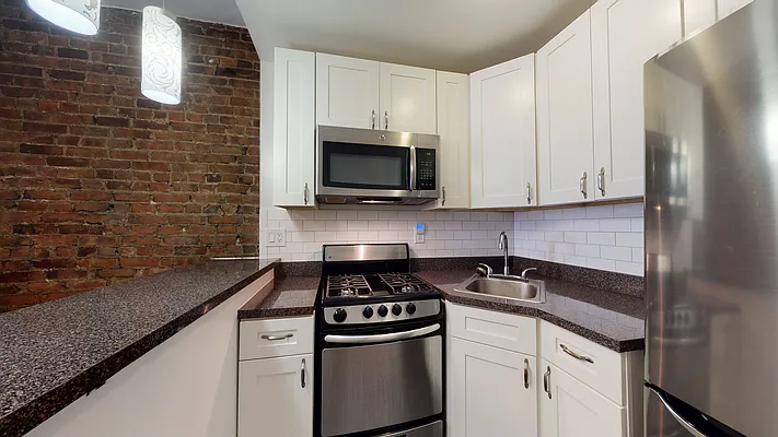 Rented by Bond New York | media 4