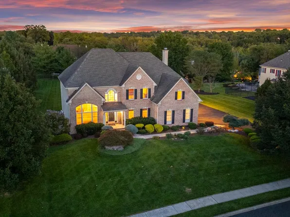 1705 Musket Cir, Upper Holland, PA 19053