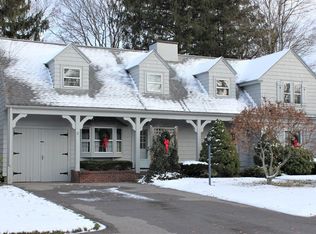 72 Woodlawn Ave, Needham, MA 02492