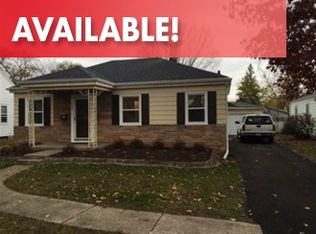 338 Burrwood Ave, Loves Park, IL 61111