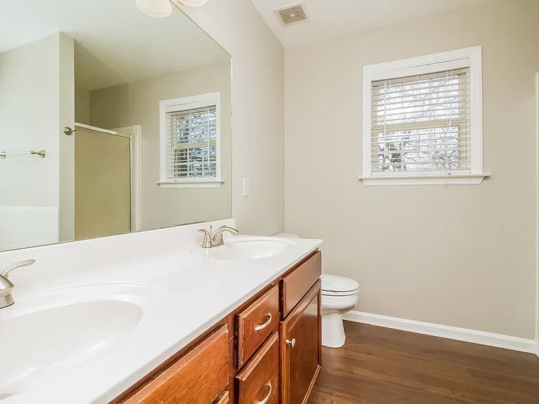 142 Homestead Pl — Photo 10