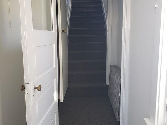 3rd image of 241 Everts Pl Floor 2