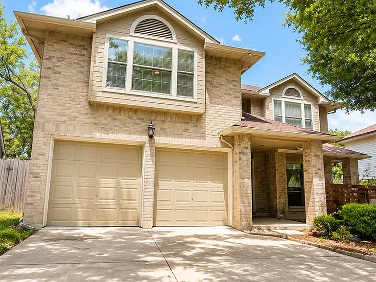 1212 Weatherford Dr — Photo 2
