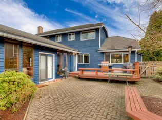 19303 Kenlake Pl NE, Kenmore, WA 98028