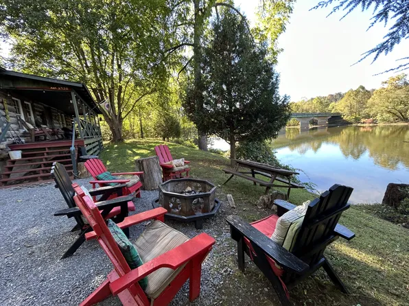 127 Shawmideleca Trl, Caldwell, WV 24925