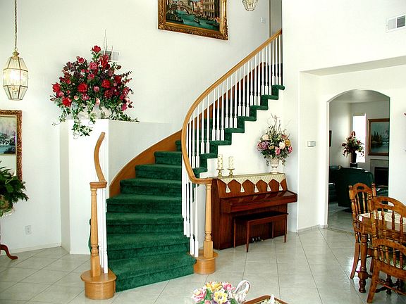 Dramatic staircase