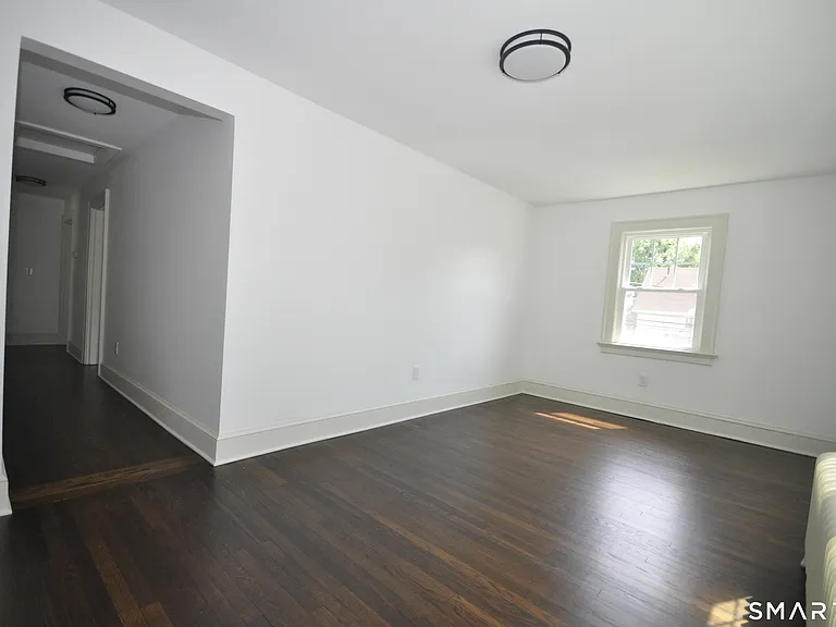 20 Mountain St — Photo 27