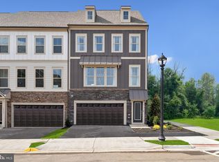 211 Chianti Ter SE, Leesburg, VA 20175