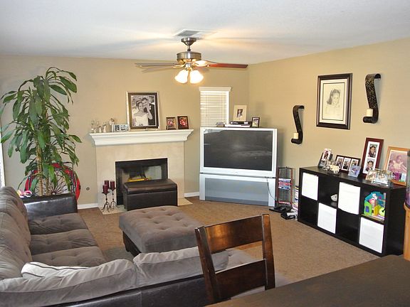 5th image of 40705 La Salle Pl
