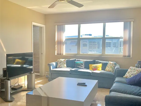 2300 Park #303, Hollywood, FL 33021
