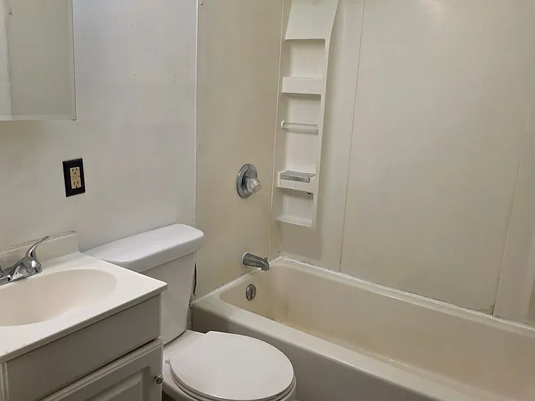 101 W Willow Dr — Photo 18