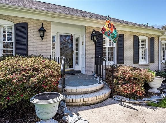 2nd image of 4800 Montibello Dr