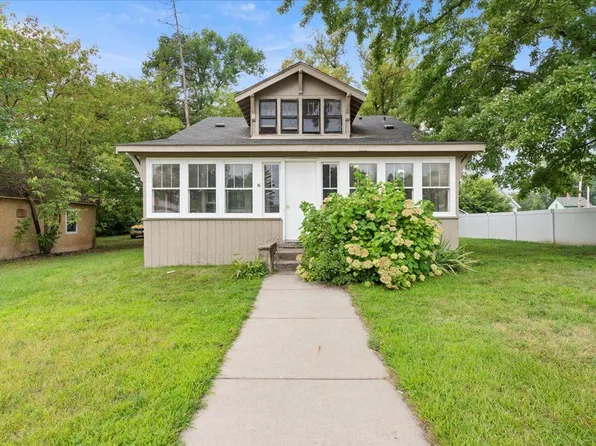 1210 S 6th St, Brainerd, MN 56401