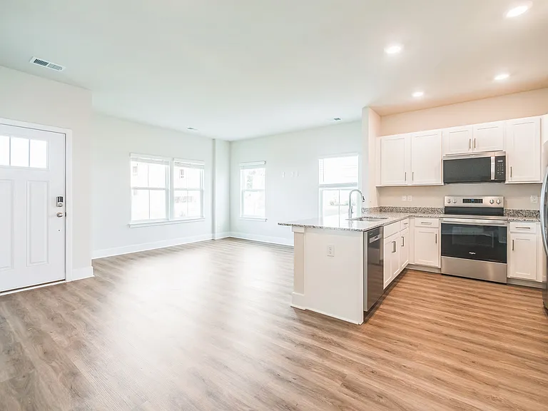 121 Nootka Way — Photo 5