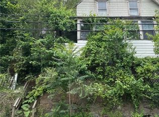 37 W Thames St, Norwich, CT 06360