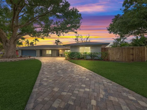 2814 Tangelo Dr, Sarasota, FL 34239